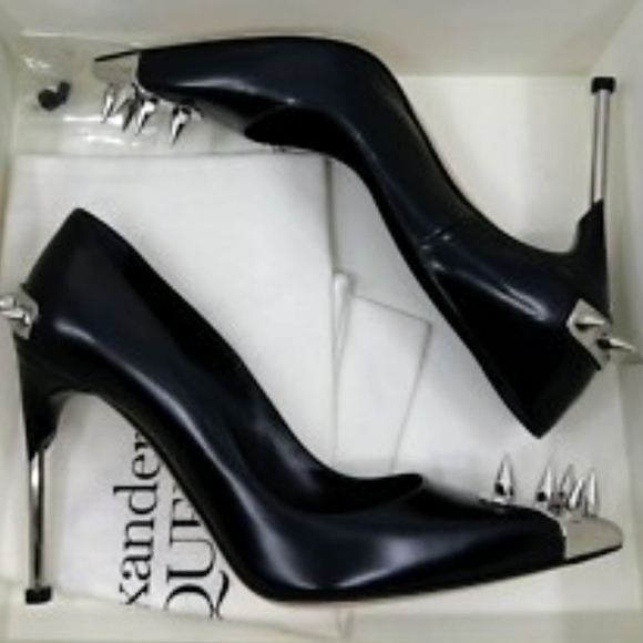 Alexander McQueen Black Spiked Heels - Picture 5 of 5
